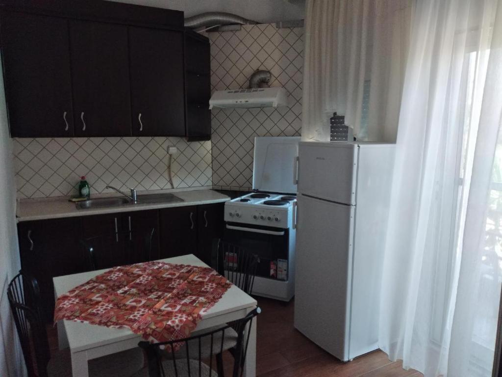 Ariadne Apartments Неа-Міханіона Екстер'єр фото